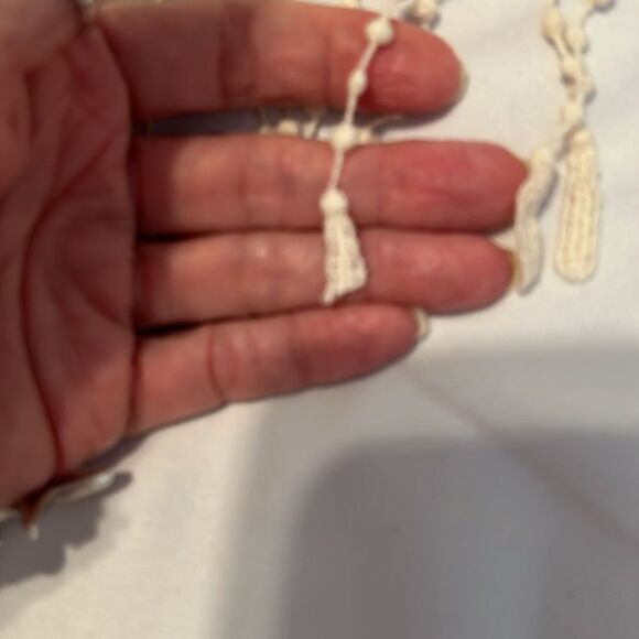 Pier1 cream colored lacy embellished oblong scarf 71” long including fringe EUC - Picture 10 of 13